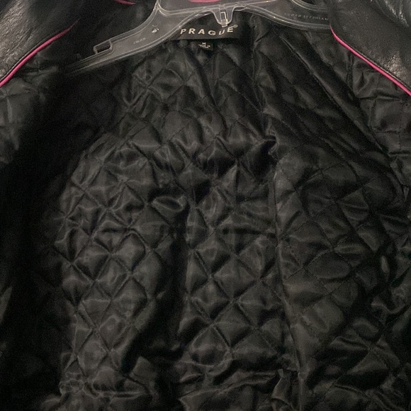 Prague leather cropped bomber jacket- size Medium - Picture 12 of 12